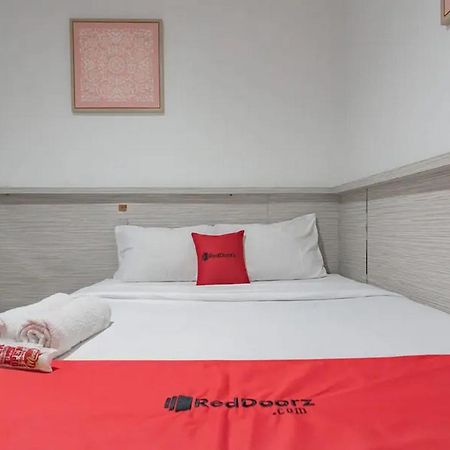 Reddoorz At Arwiga Hotel Near Rs Hasan Sadikin Bandung Bagian luar foto