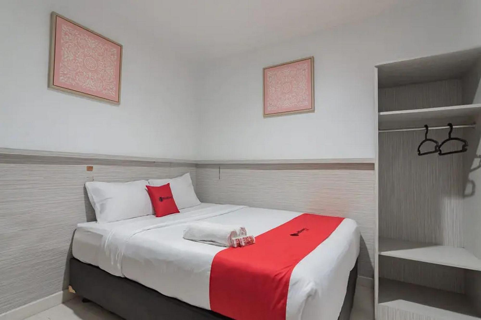 Reddoorz At Arwiga Hotel Near Rs Hasan Sadikin Bandung Bagian luar foto